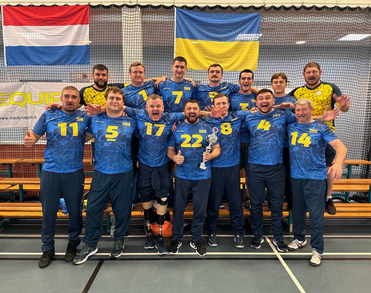 Українські параволейболісти тріумфували на міжнародному турнірі в Нідерландах