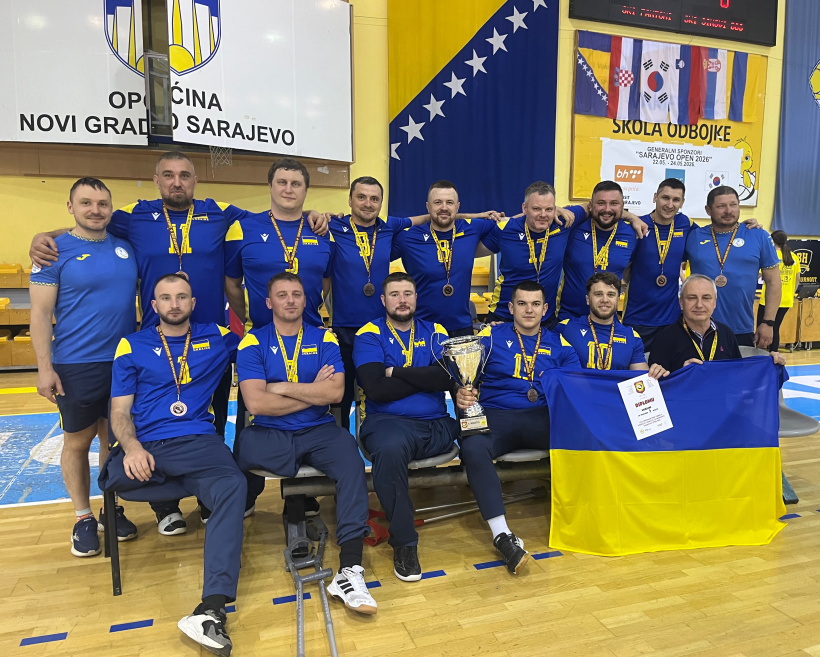 Українські волейболісти – треті на міжнародному турнірі з волейболу сидячи